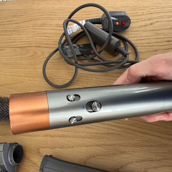 Dyson Airwrap - Picture 12 of 12